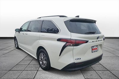 2021 Toyota Sienna XLE 7 Passenger