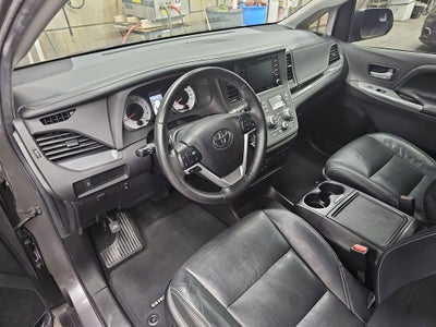 2018 Toyota SIENNA SE 3.5L SE 8 Passenger