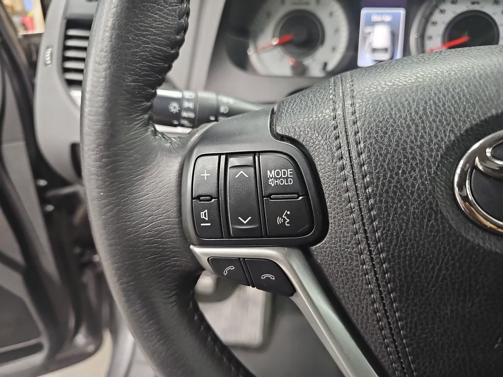 2018 Toyota SIENNA SE 3.5L SE 8 Passenger