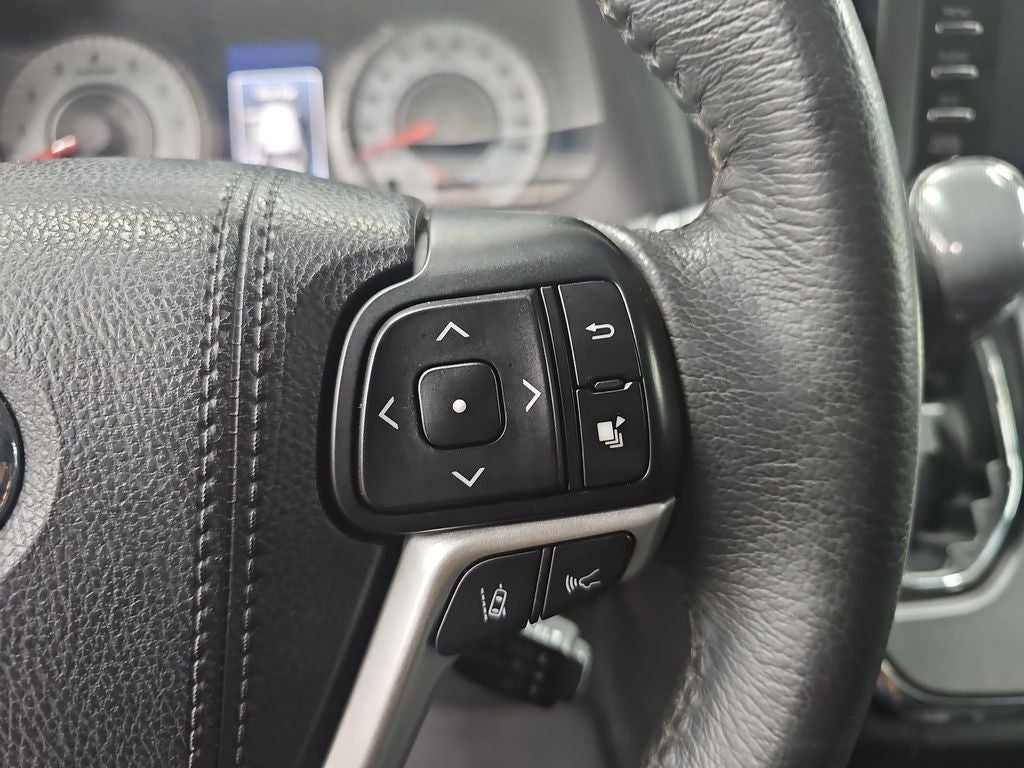 2018 Toyota SIENNA SE 3.5L SE 8 Passenger