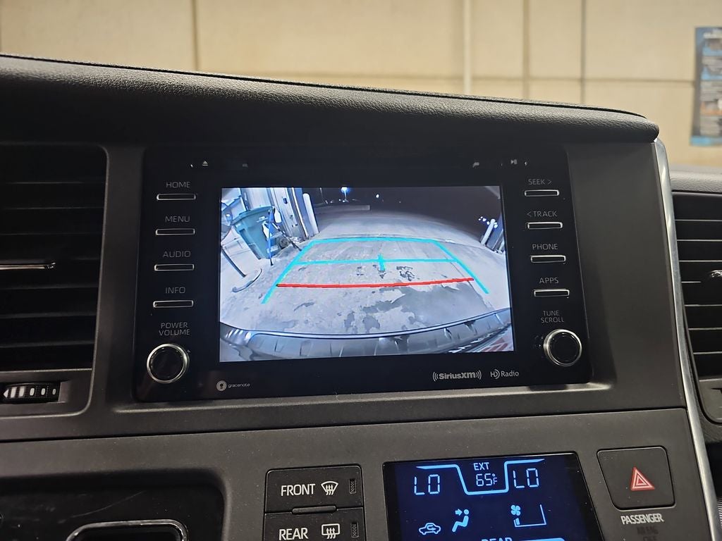 2018 Toyota SIENNA SE 3.5L SE 8 Passenger