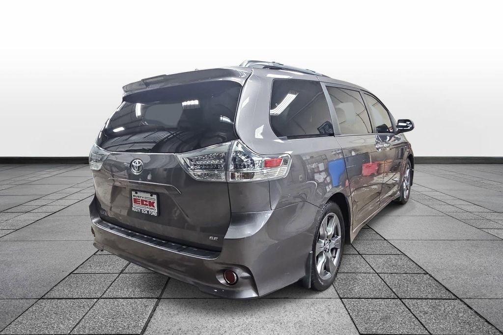 2018 Toyota SIENNA SE 3.5L SE 8 Passenger