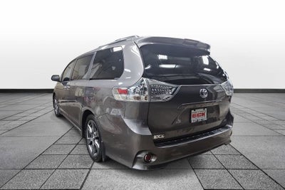 2018 Toyota SIENNA SE 3.5L SE 8 Passenger