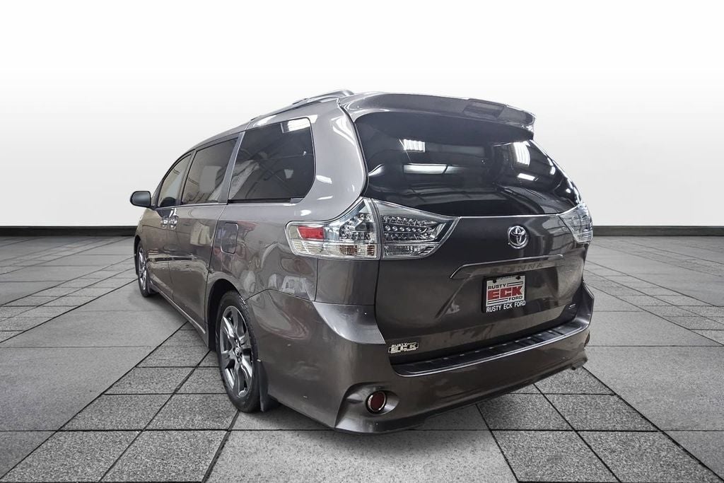 2018 Toyota SIENNA SE 3.5L SE 8 Passenger