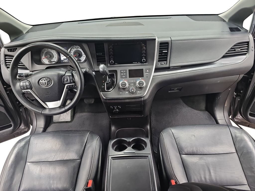 2018 Toyota SIENNA SE 3.5L SE 8 Passenger