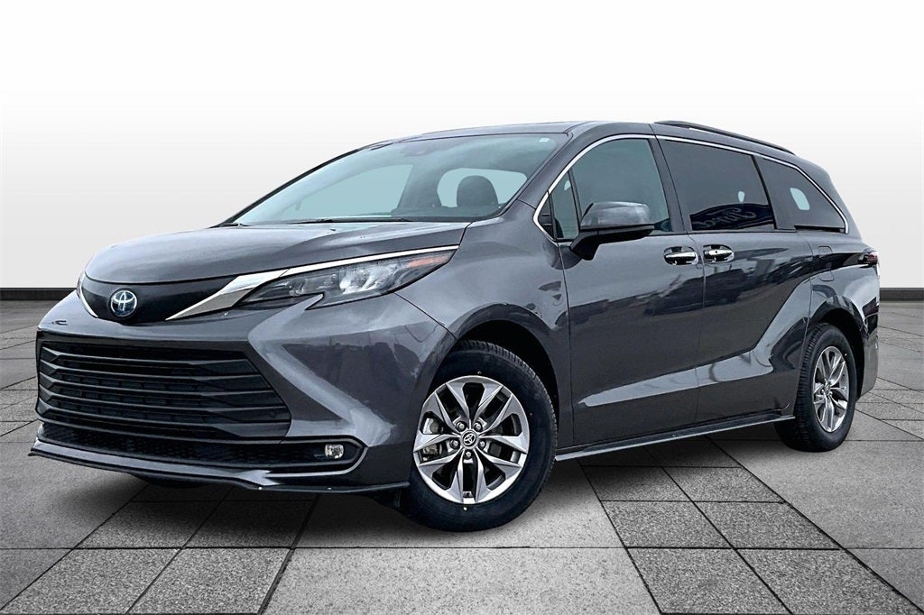 2025 Toyota SIENNA XLE XLE 7 Passenger