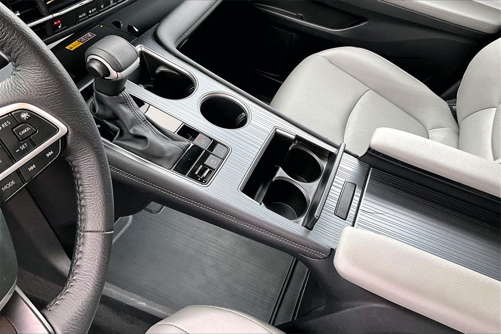 2025 Toyota SIENNA XLE XLE 7 Passenger