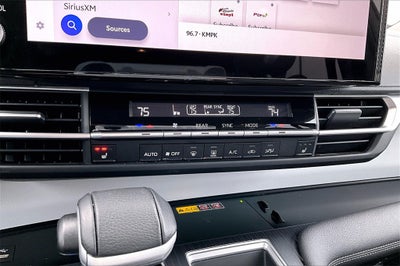 2025 Toyota SIENNA XLE XLE 7 Passenger