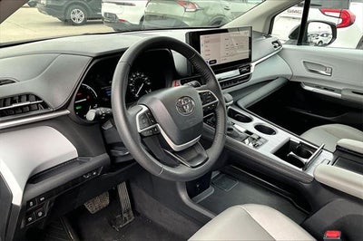 2025 Toyota SIENNA XLE XLE 7 Passenger