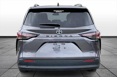 2025 Toyota SIENNA XLE XLE 7 Passenger