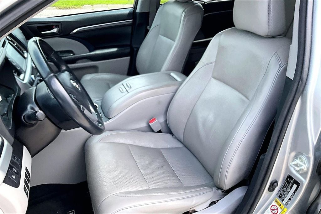 2017 Toyota Highlander Limited