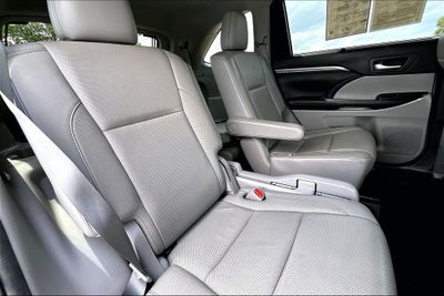 2017 Toyota Highlander Limited