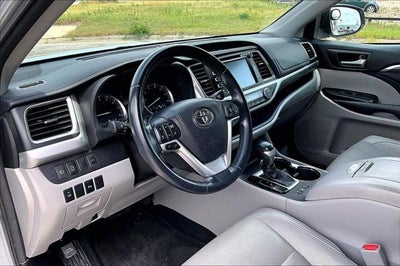 2017 Toyota Highlander Limited