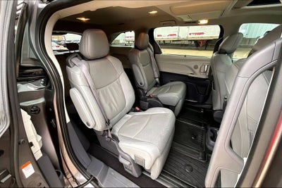 2021 Toyota SIENNA LIMITED Limited 7 Passenger
