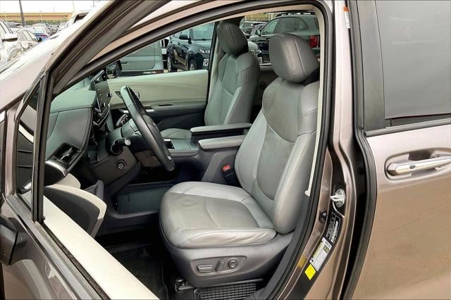 2021 Toyota SIENNA LIMITED Limited 7 Passenger