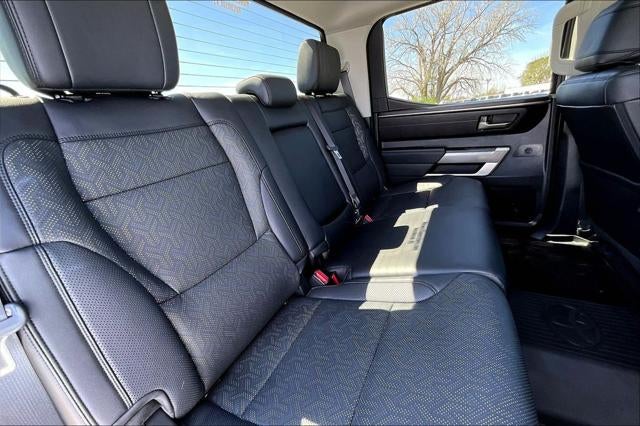 2024 Toyota TUNDRA 4X4 SR5