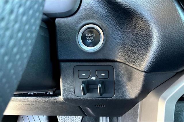 2024 Toyota TUNDRA 4X4 SR5