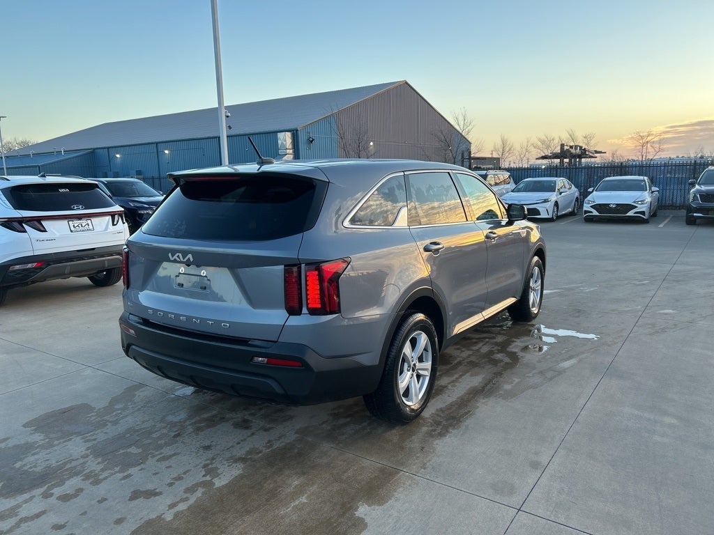 2022 Kia Sorento LX