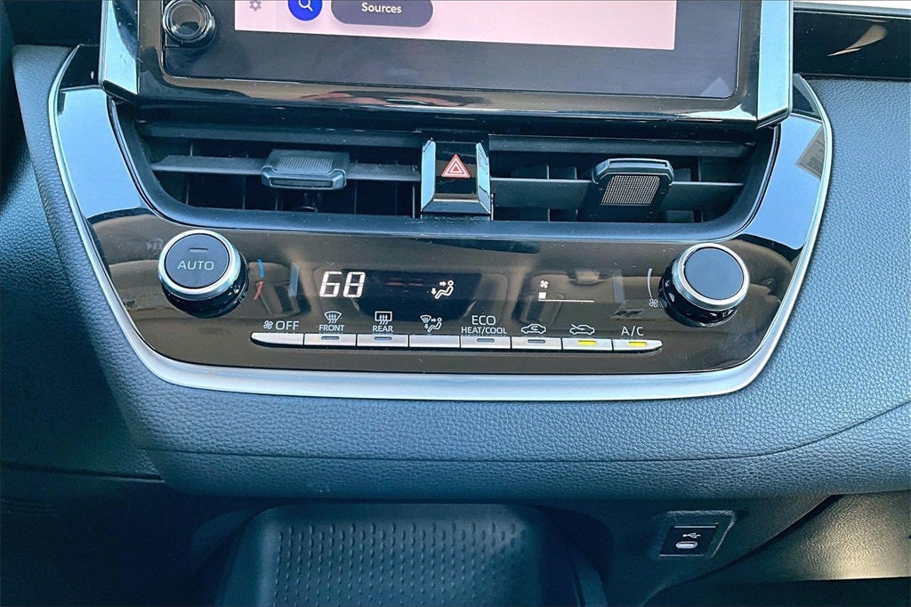 2024 Toyota COROLLA LE