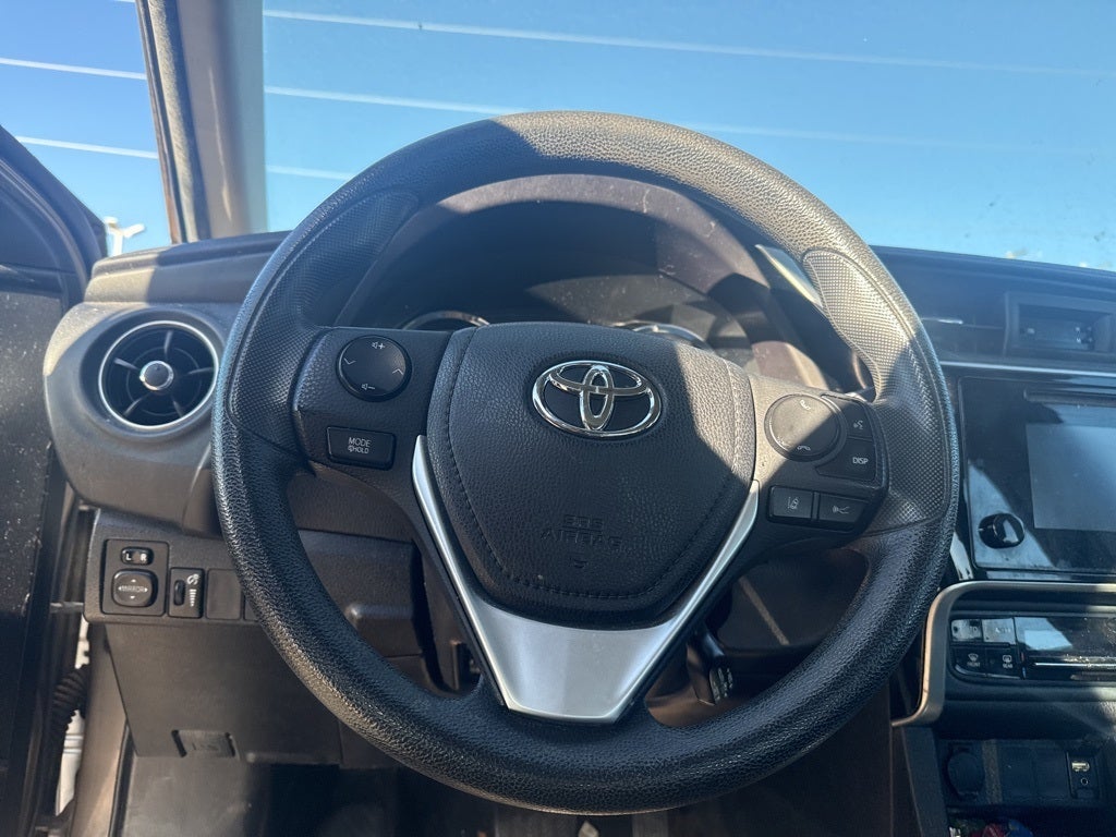 2017 Toyota COROLLA LE