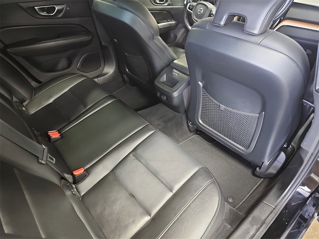 2021 Volvo S60 T6 Momentum