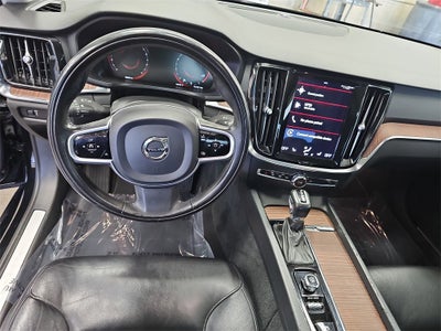 2021 Volvo S60 T6 Momentum