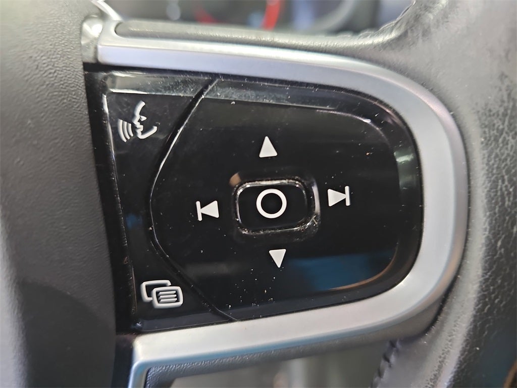 2021 Volvo S60 T6 Momentum