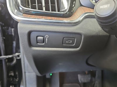 2021 Volvo S60 T6 Momentum