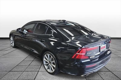 2021 Volvo S60 T6 Momentum