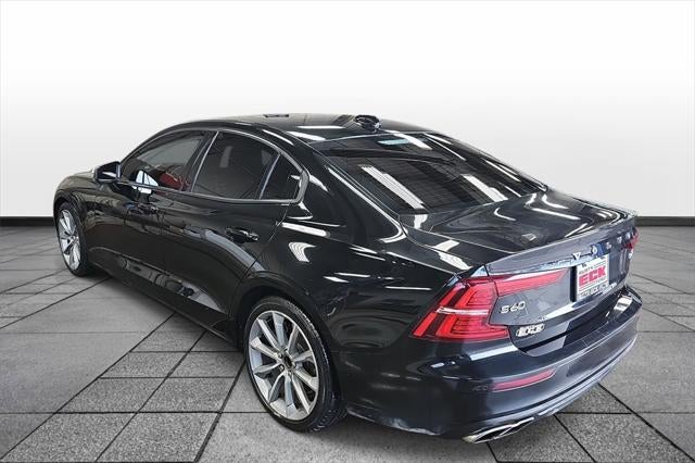 2021 Volvo S60 T6 Momentum