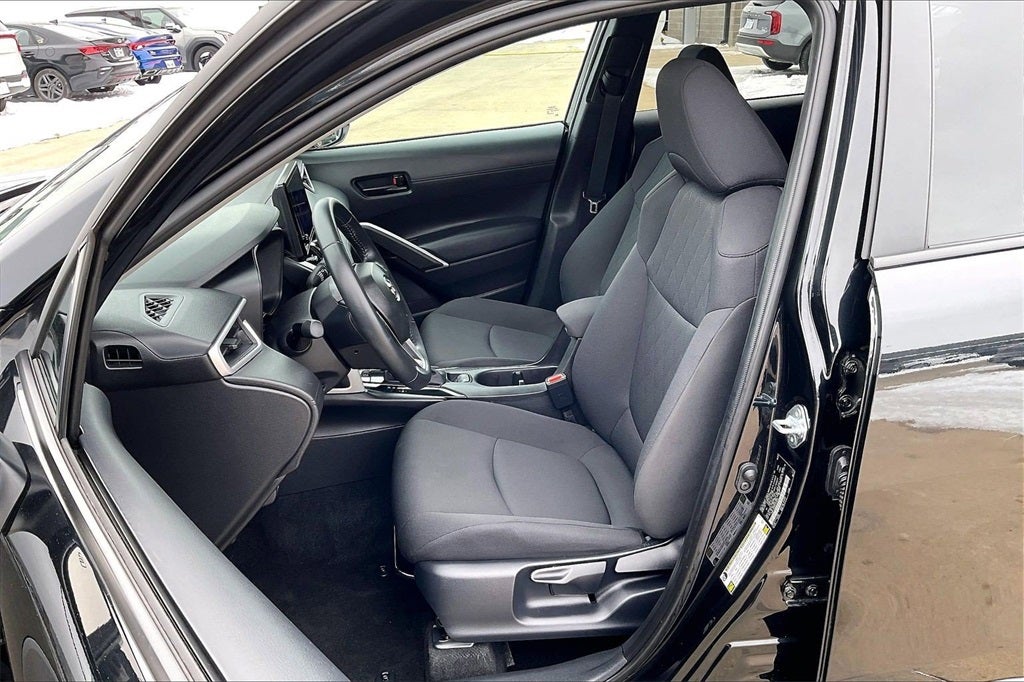 2025 Toyota Corolla Cross LE