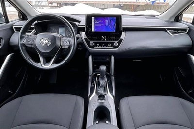 2025 Toyota Corolla Cross LE