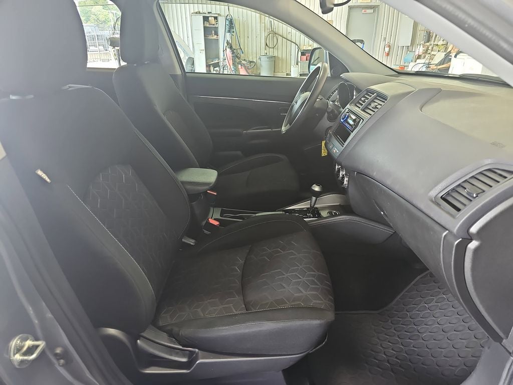 2024 Mitsubishi Outlander Sport ES