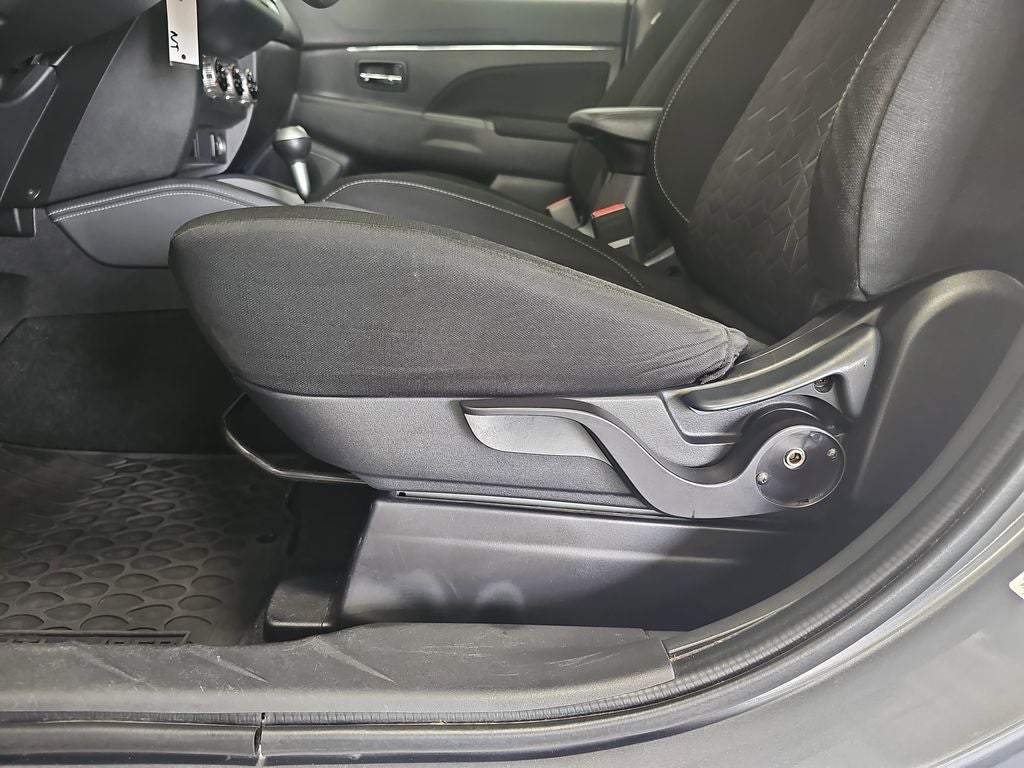 2024 Mitsubishi Outlander Sport ES