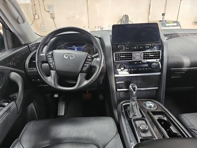 2024 INFINITI QX80 LUXE