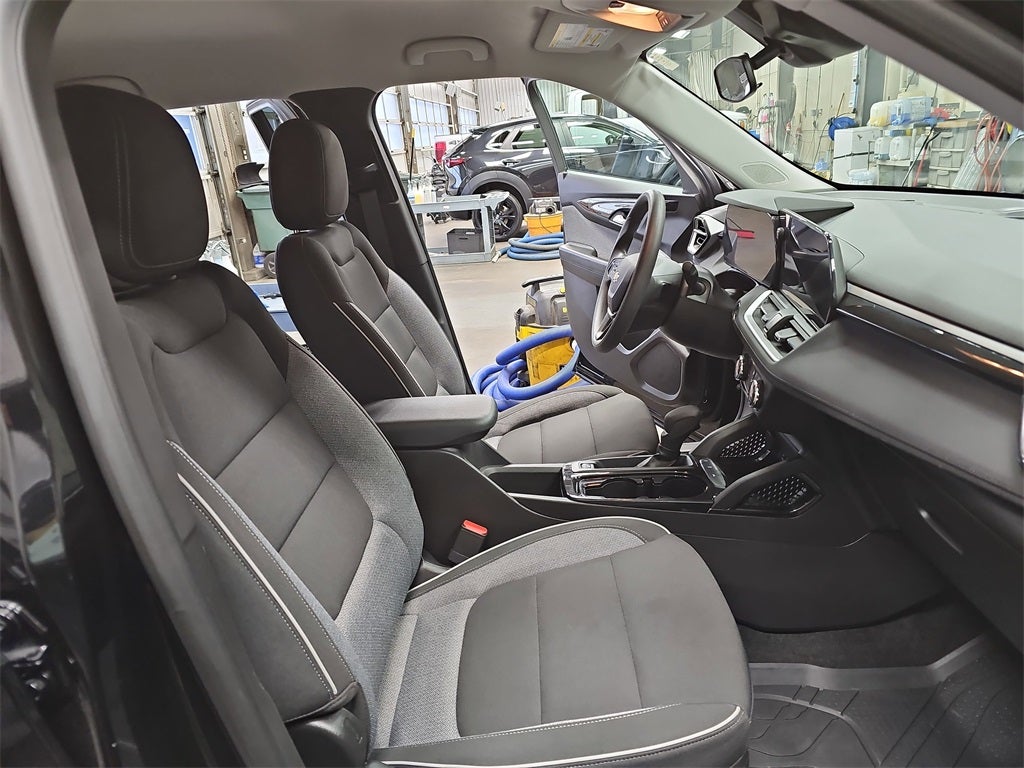 2025 Chevrolet Trailblazer LS