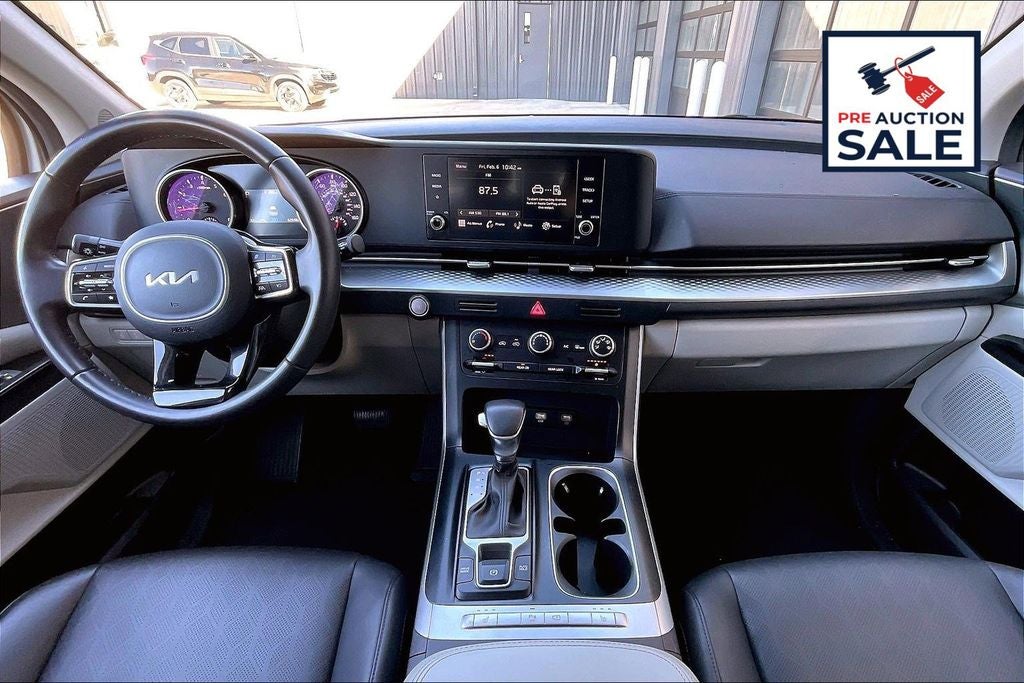 2024 Kia Carnival LX