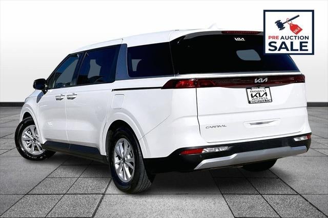 2024 Kia Carnival LX