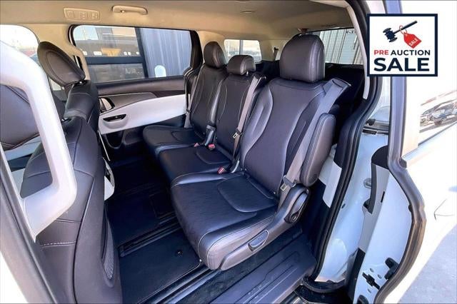 2024 Kia Carnival LX