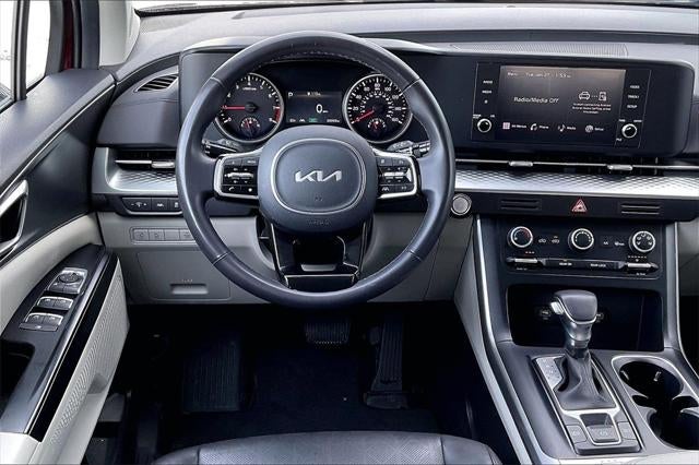 2024 Kia Carnival LX