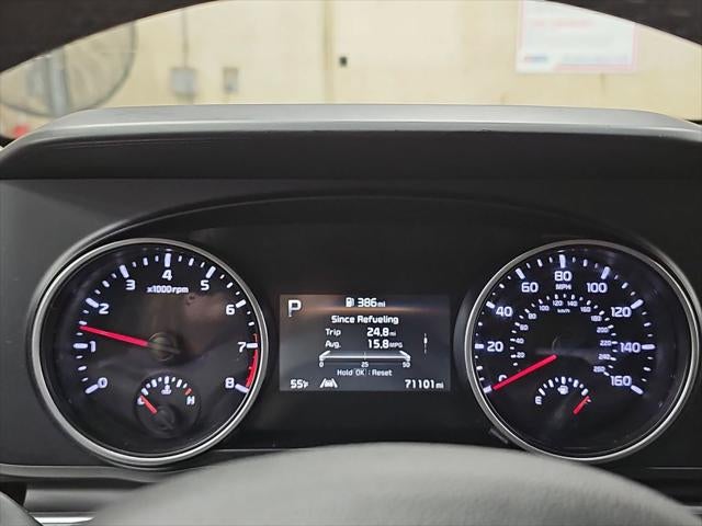 2024 Kia Carnival LX