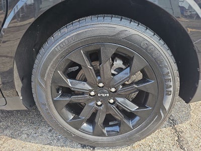 2022 Kia Carnival SX
