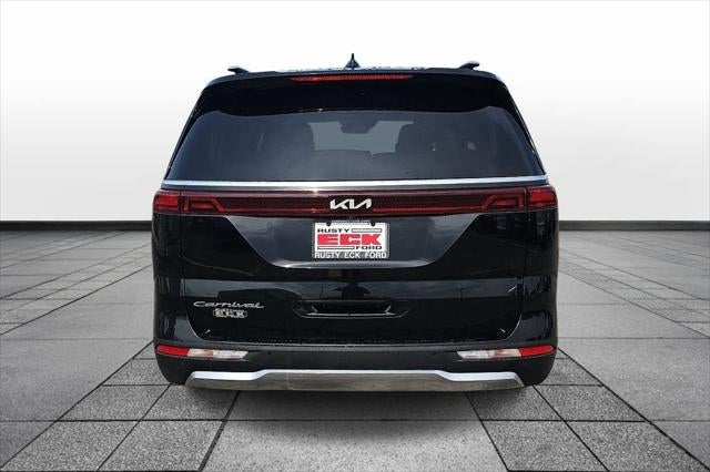 2022 Kia Carnival SX