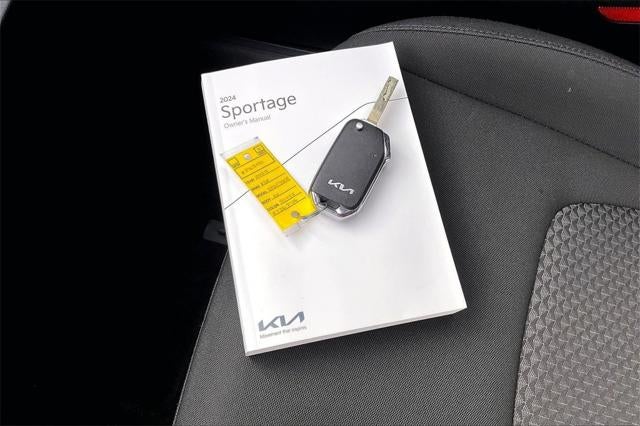 2024 Kia Sportage LX