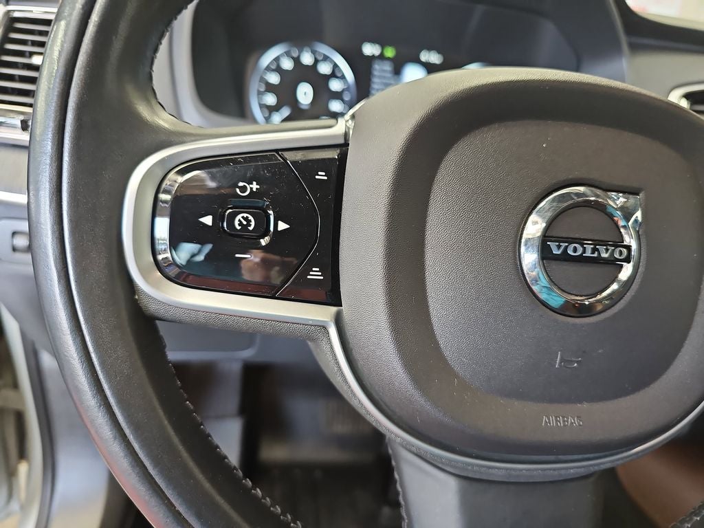 2022 Volvo XC90 T6 Inscription