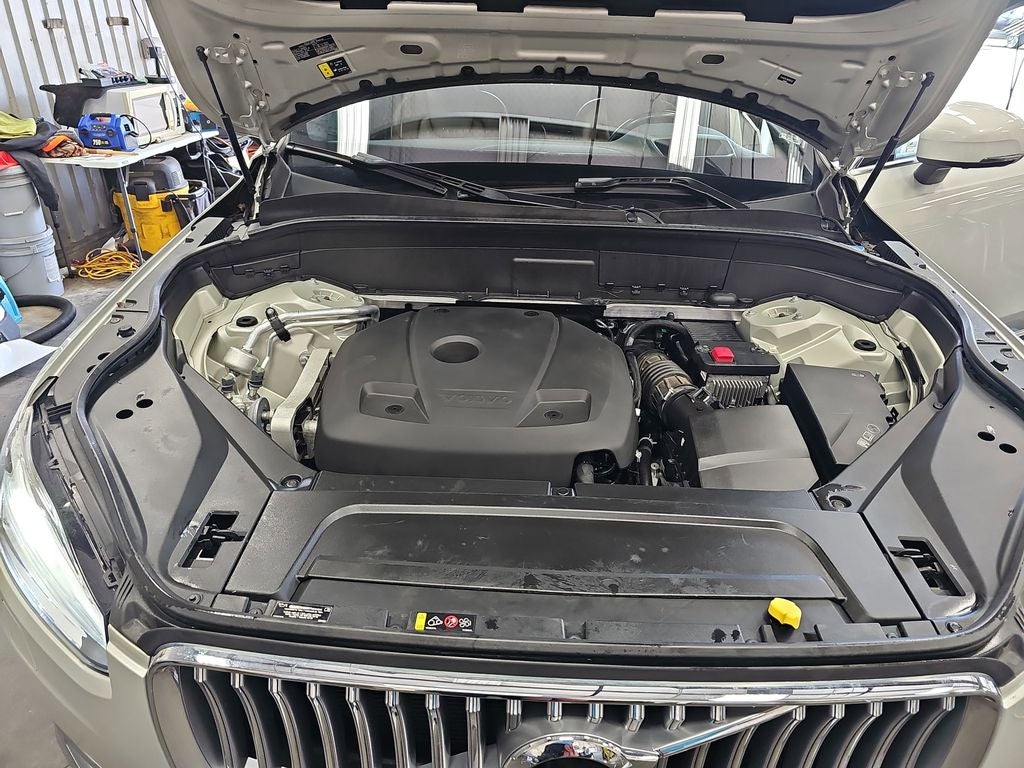 2022 Volvo XC90 T6 Inscription