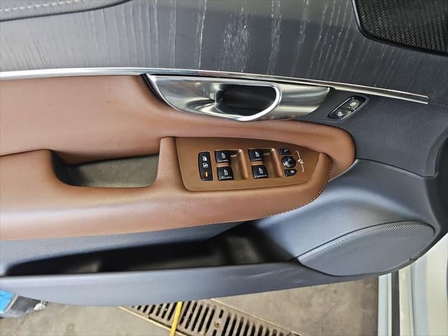 2022 Volvo XC90 T6 Inscription