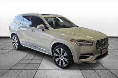 2022 Volvo XC90 T6 Inscription