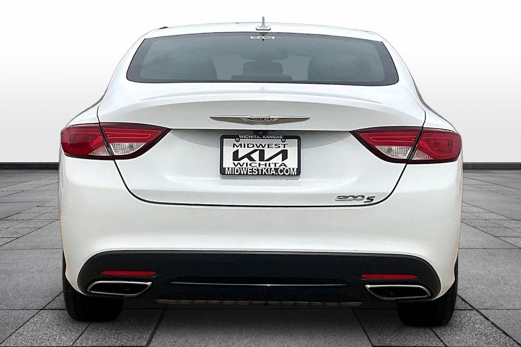 2015 Chrysler 200 S