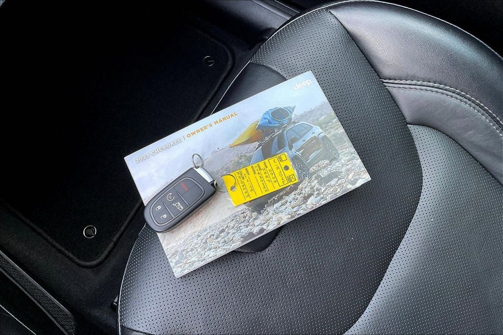 2023 Jeep Cherokee Altitude